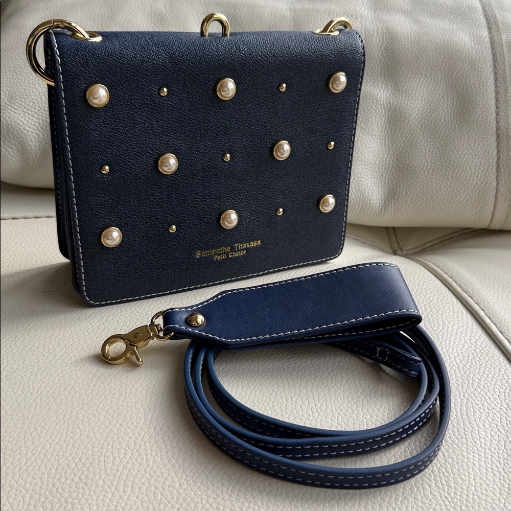 Samantha Thavasa Petit Choice Leather Bag